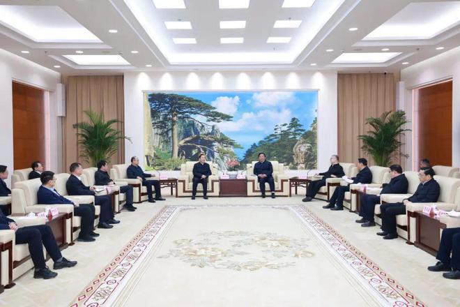 辛保安董事长与安徽省委书记韩俊、省长王清宪会谈