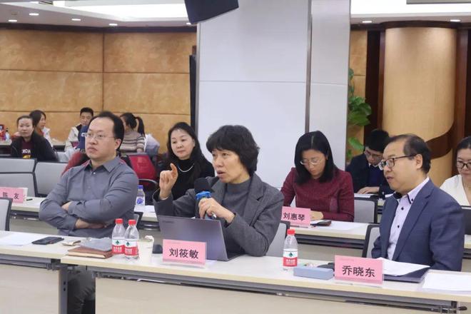 刊界智汇丨论道AIGC百余位行业代表共商科技期刊大模型解决方案(图11) 刊界智汇丨论道AIGC百余位行业代表共商科技期刊大模型解决方案(图11)