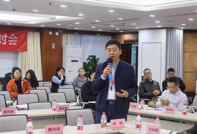 刊界智汇丨论道AIGC百余位行业代表共商科技期刊大模型解决方案(图12) 刊界智汇丨论道AIGC百余位行业代表共商科技期刊大模型解决方案(图12)