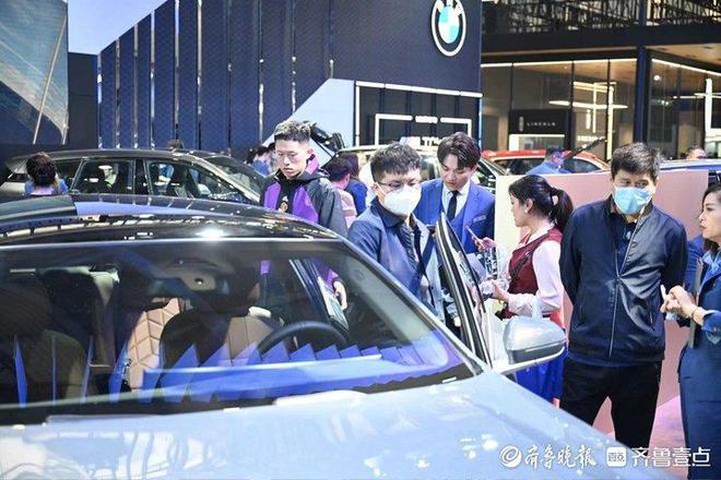 开门红!开场10分钟卖出首辆车齐鲁车展首日即迎来消费者热捧
