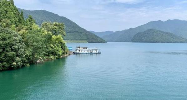 中国建国后自行设计自制设备、自主建设的第一大型水力发电站(图3) 中国建国后自行设计自制设备、自主建设的第一大型水力发电站(图3)