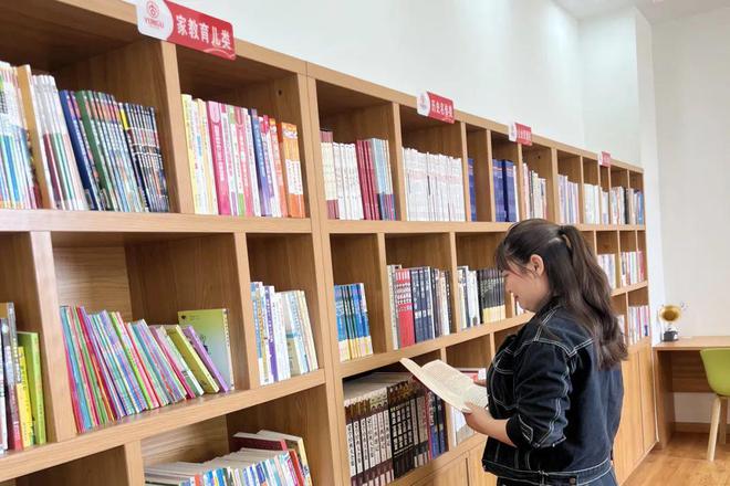 上榜!金汇这家书屋成为全国工会职工书屋示范点(图3) 上榜!金汇这家书屋成为全国工会职工书屋示范点(图3)