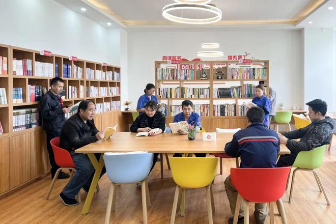 上榜!金汇这家书屋成为全国工会职工书屋示范点(图9) 上榜!金汇这家书屋成为全国工会职工书屋示范点(图9)